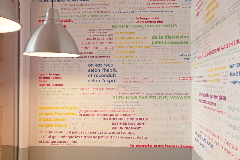 Lé unique de papier peint PROVERBES en Couleur Déco